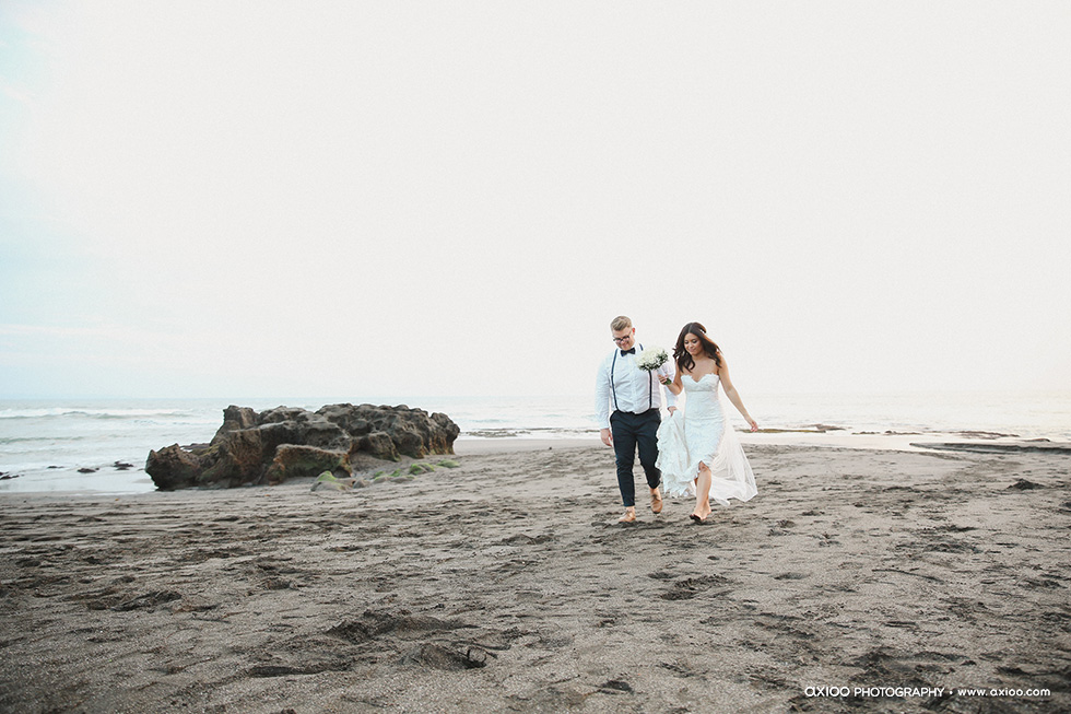 Axioo: That Sunshiny Retro Vibe